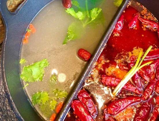 如何征服海外成为美食界的“国际巨星”？麻将胡了app舌尖上的外交：成都火锅(图6)